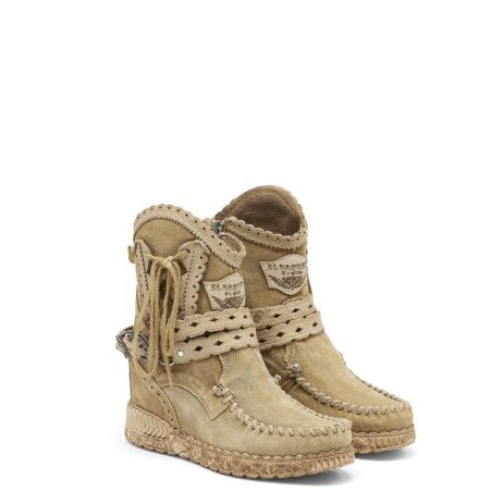 Greta Silverstone Corn Moccasins Boots